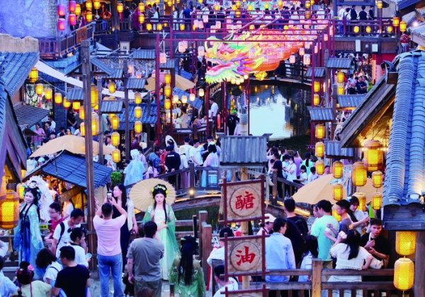 炒股配资平台选 机构看“五一”：餐饮链企业更具增长弹性  运动消费市场热度攀升